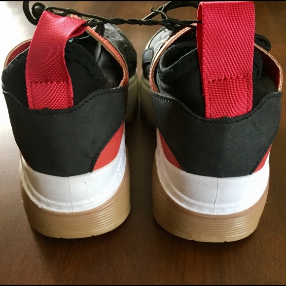 Women’s Jessica Carlyle camo sneakers - Picture 3 of 7